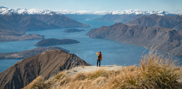Man kijkt uit over Roys Peak bij Wanaka