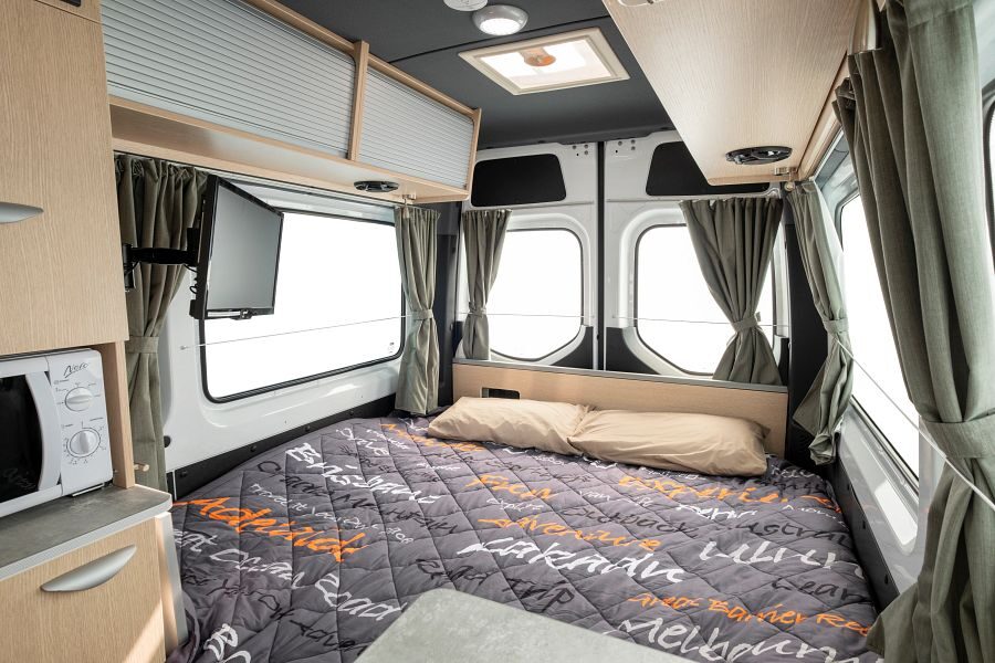 Apollo Euro Plus bed opgemaakt Australië