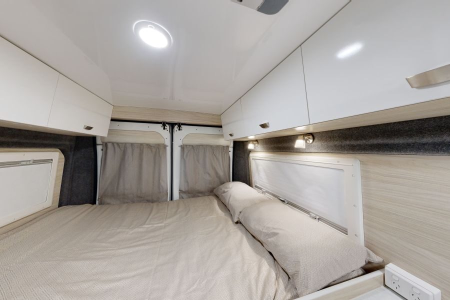 Het bed van de Go Cheap Tamar is opgemaakt