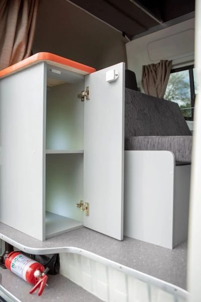 Opbergruimte van de Travellers Autobarn Hi5