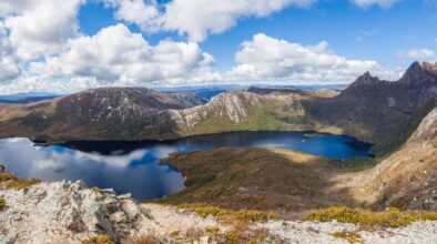 Panorama zicht op Dove Lake in Cradle Mountain National Park