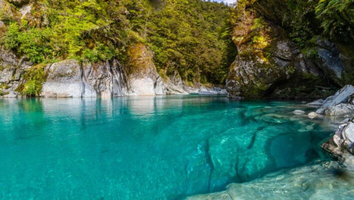 Zicht op de Blue Pools in Mount Aspiring
