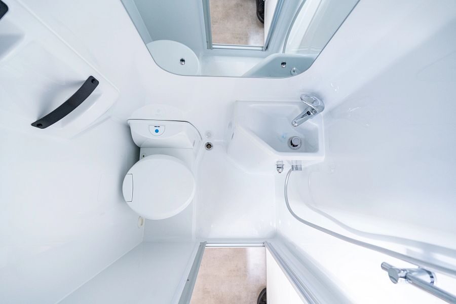 Apollo Euro Camper badkamer